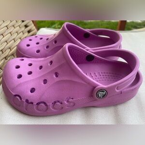 Unisex Pink Crocs Baya Clogs-M/4, W/6